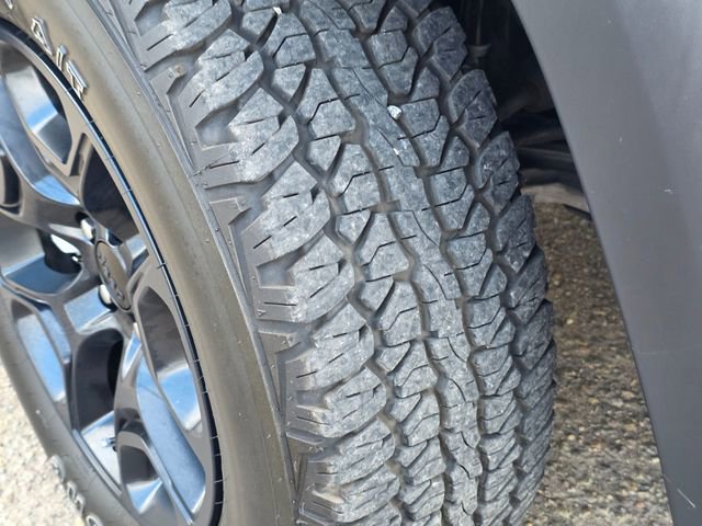 Used 2022 Jeep Cherokee Trailhawk w/ Sun, Sound & Nav Group image 14