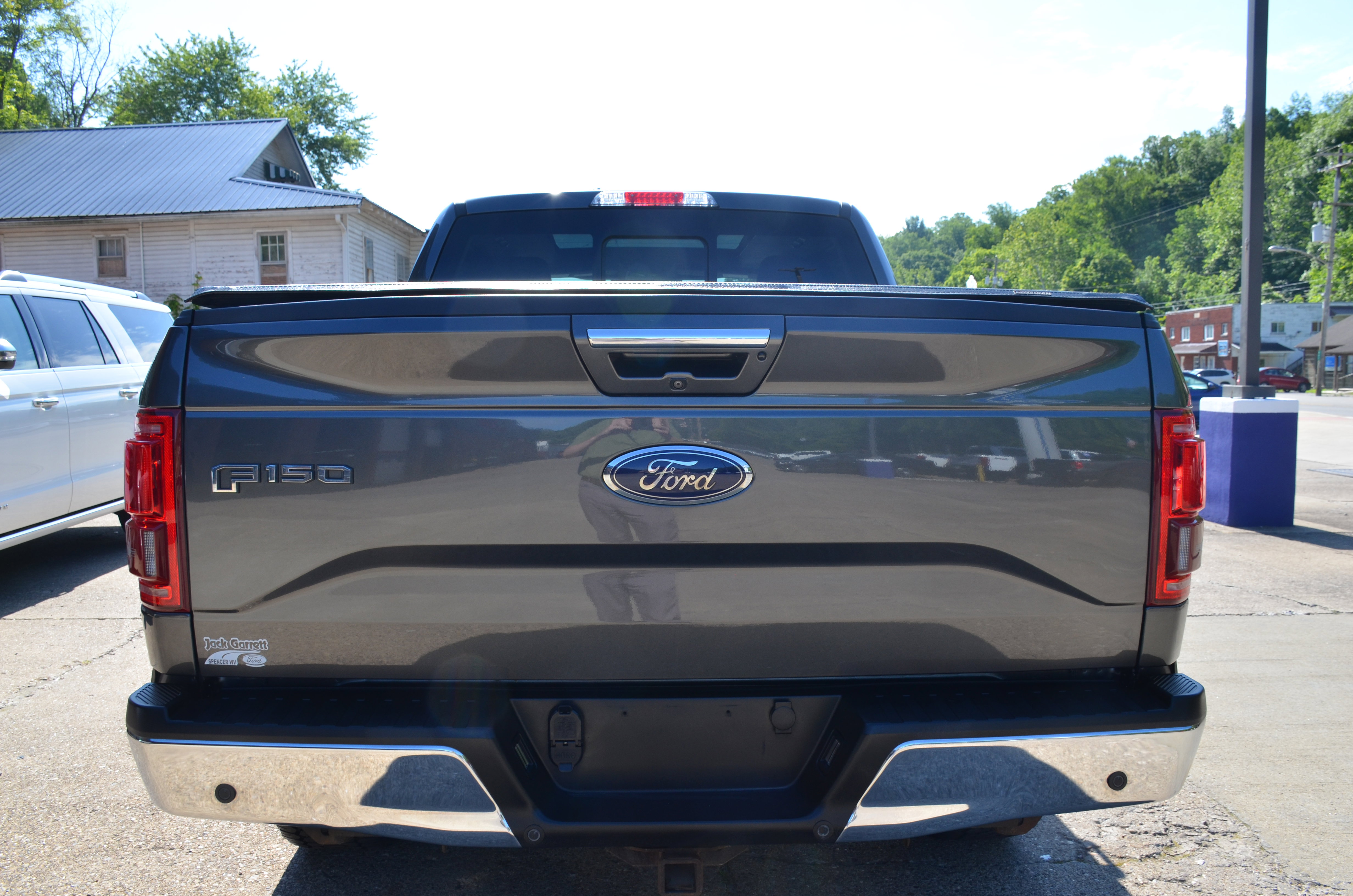 Used 2016 Ford F150 Lariat w/ Equipment Group 502A Luxury AWD/4WD image 6