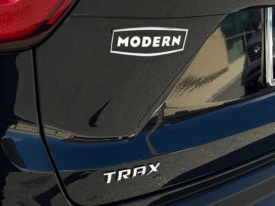 Used 2025 Chevrolet Trax LT image 25