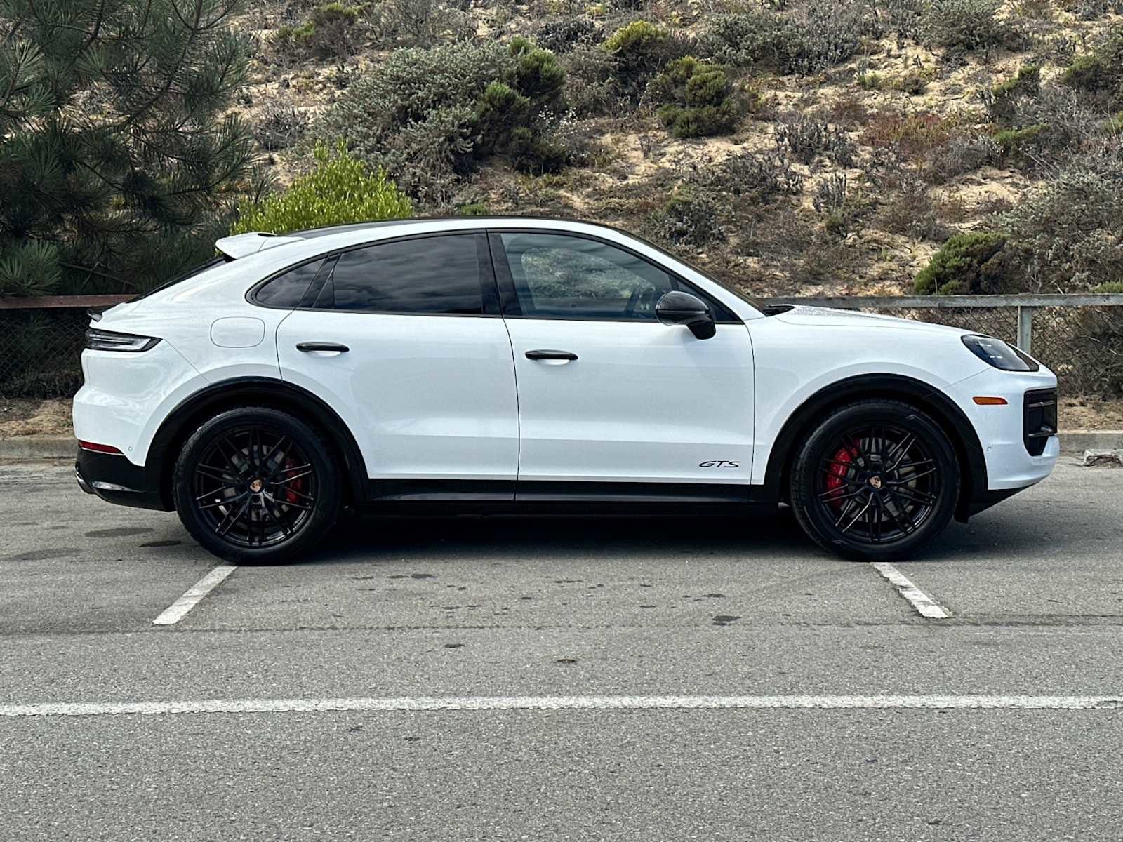 New 2026 Porsche Cayenne GTS image 9