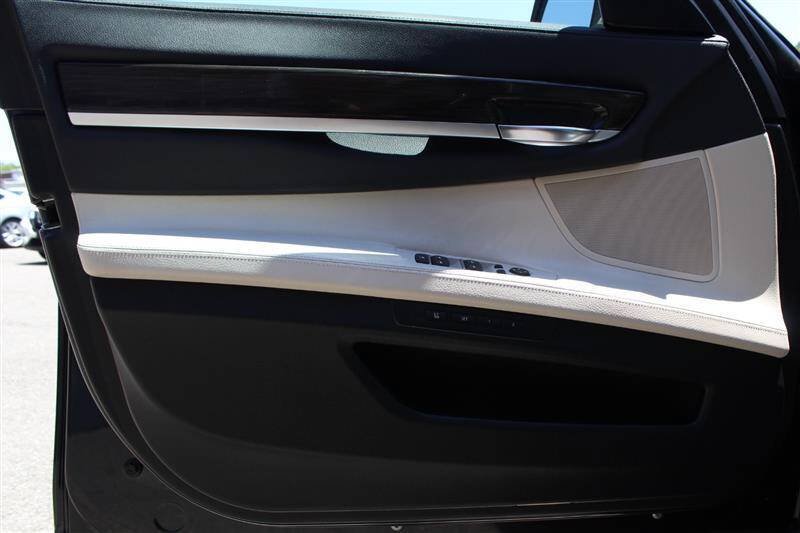 Used 2015 BMW 740Li RWD image 13