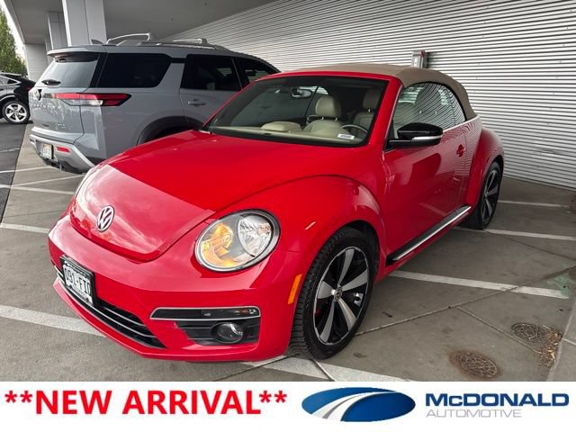 Used 2013 Volkswagen Beetle 2.0T FWD image 2