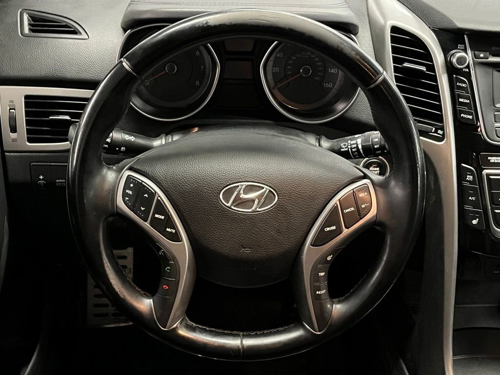 Used 2015 Hyundai Elantra GT w/ Option Group 02 FWD image 7