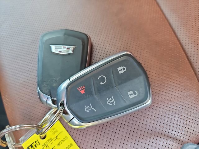 Used 2016 Cadillac Escalade ESV Luxury image 35