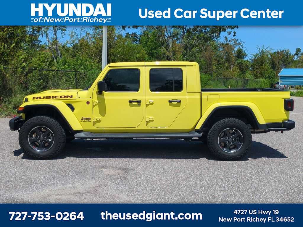 Used 2023 Jeep Gladiator Rubicon w/ Trailer Tow Package AWD/4WD image 2