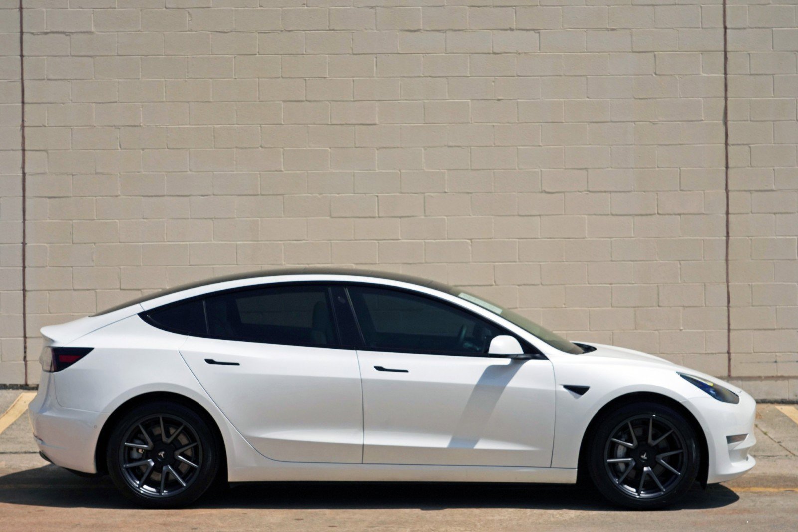 Used 2021 Tesla Model 3 Standard Range Plus image 53