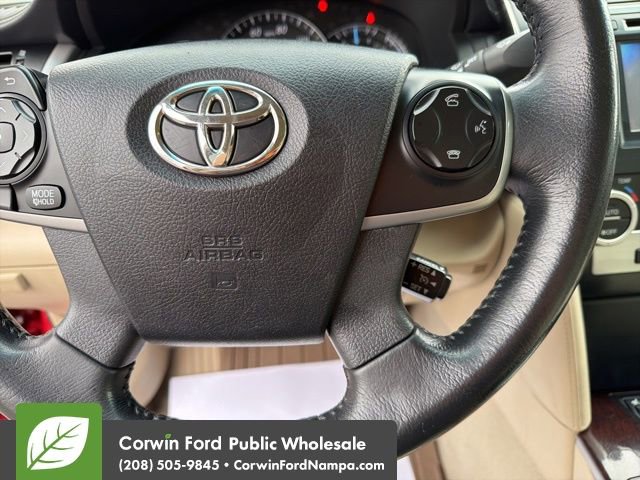 Used 2014 Toyota Camry XLE w/ Leather Package FWD image 16