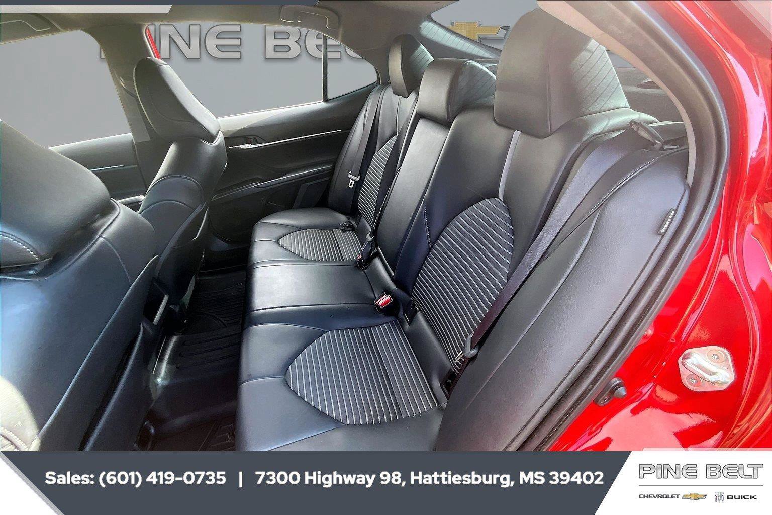 Used 2022 Toyota Camry SE FWD image 19