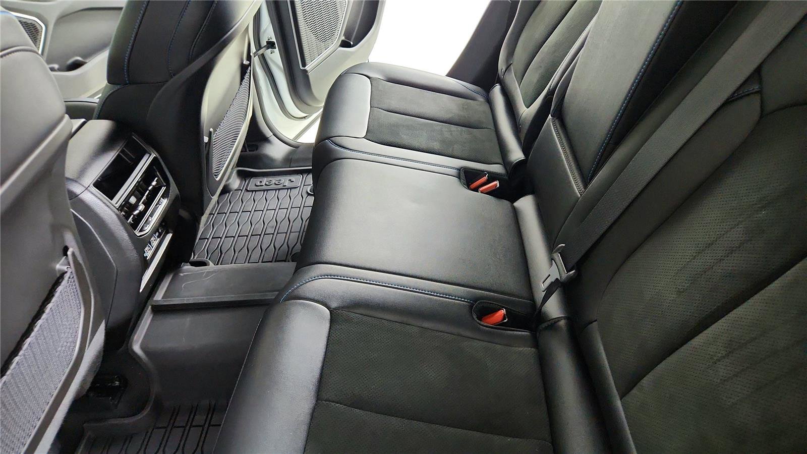 Used 2024 Jeep Grand Cherokee Trailhawk w/ Luxury Tech Group III image 25