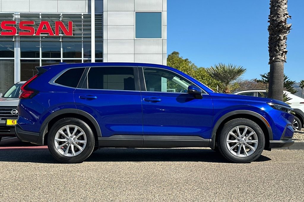 Used 2023 Honda CR-V EX image 3