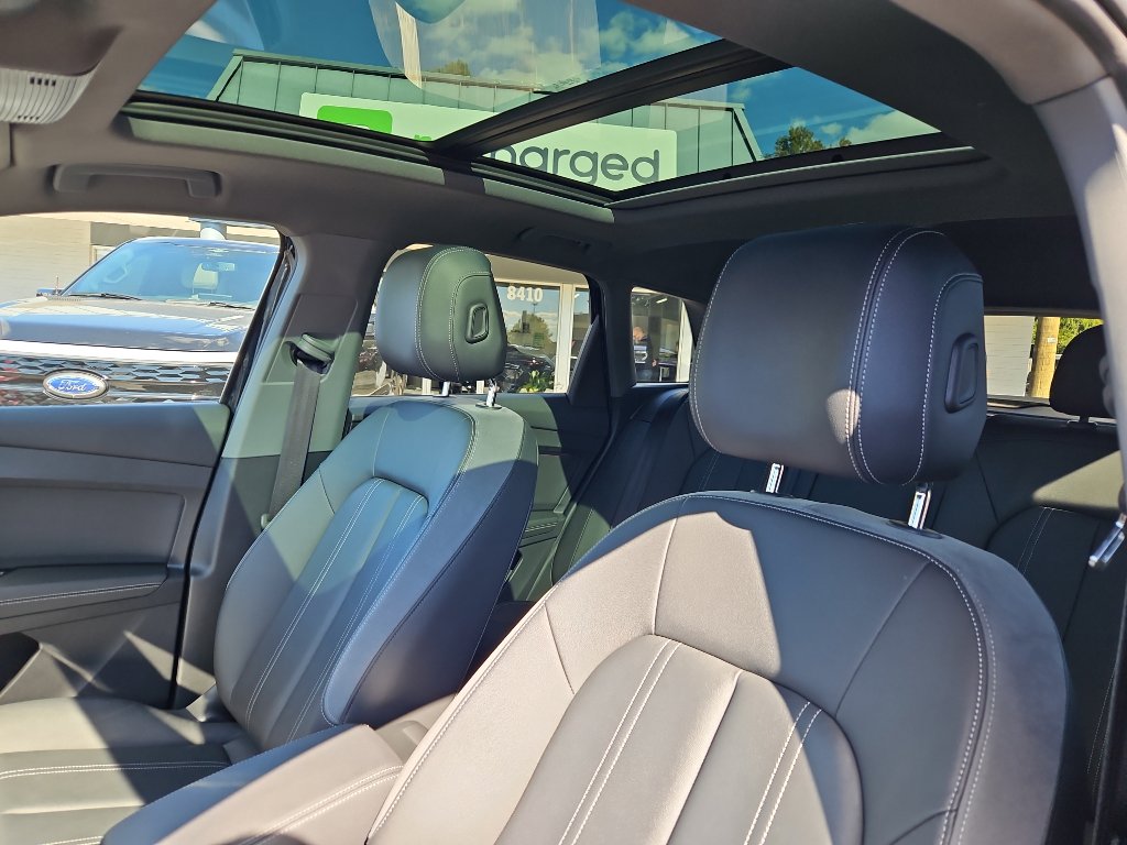 Used 2022 Audi Q4 e-tron Prestige image 22