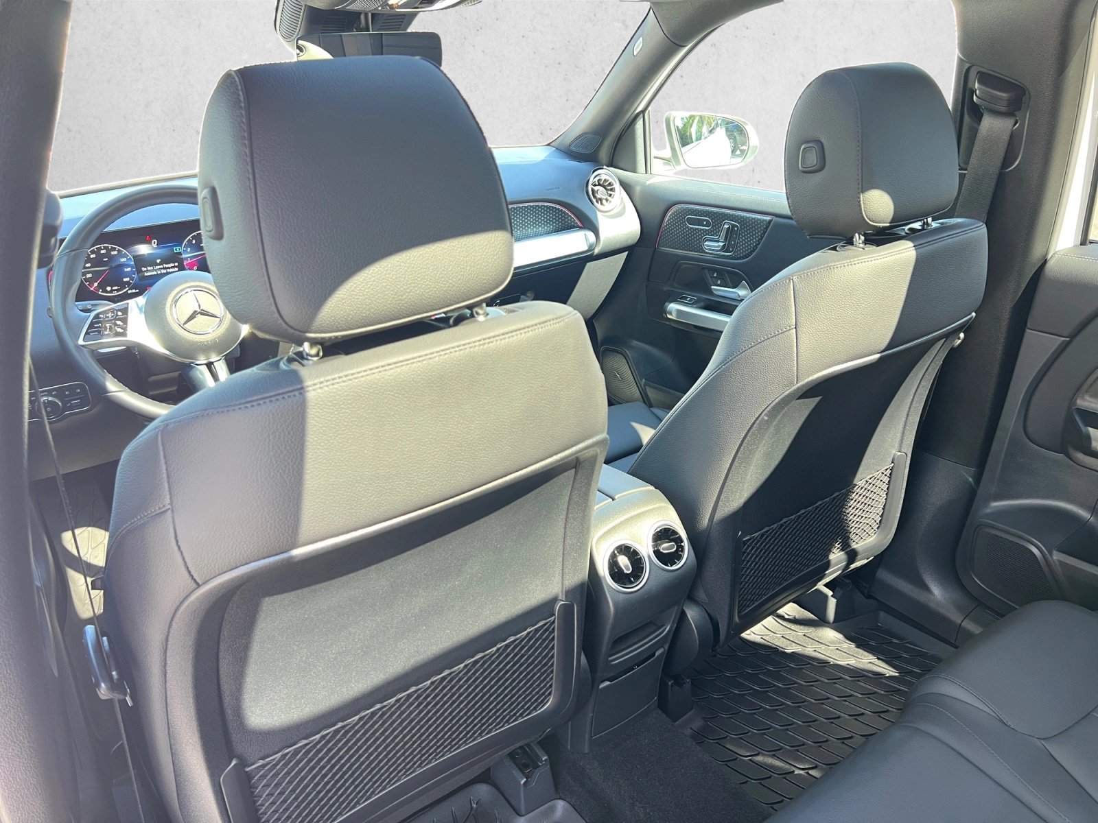 Certified 2026 Mercedes-Benz GLB 250 4MATIC image 19