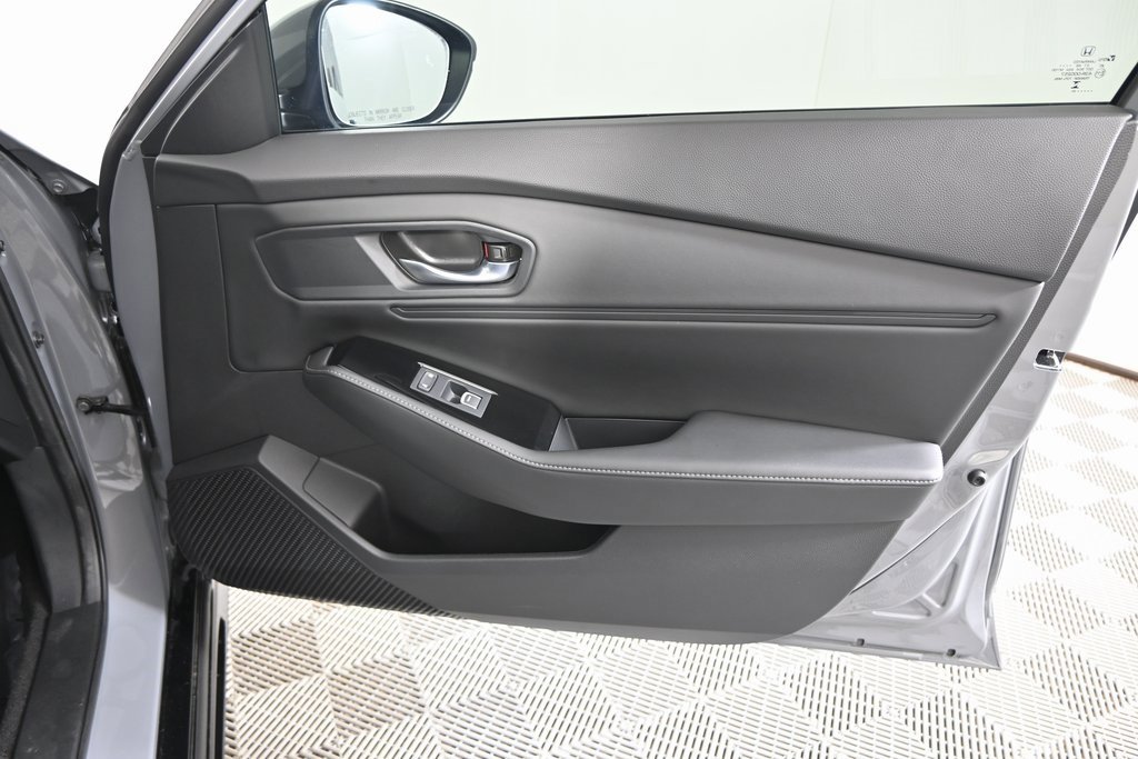 Used 2025 Honda Accord Touring image 12