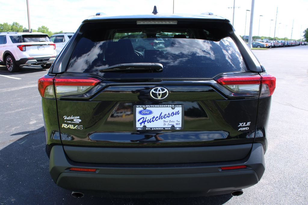 Used 2023 Toyota RAV4 XLE AWD/4WD image 7