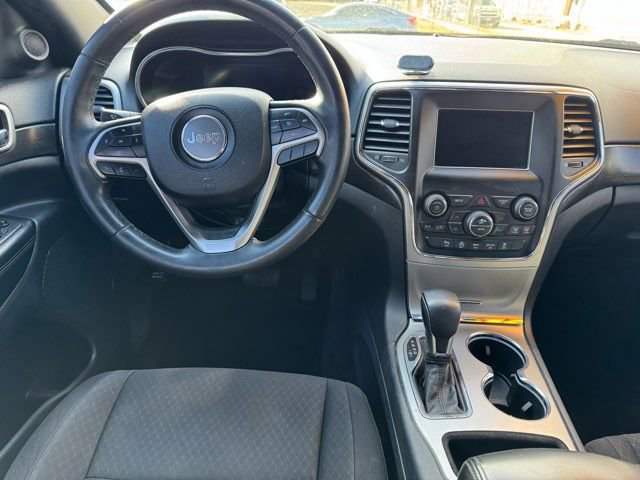 Used 2018 Jeep Grand Cherokee Laredo image 21