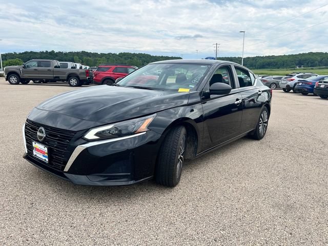 Used 2024 Nissan Altima 2.5 SV FWD image 7