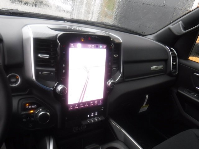 New 2026 RAM 1500 4x4 Crew Cab image 22