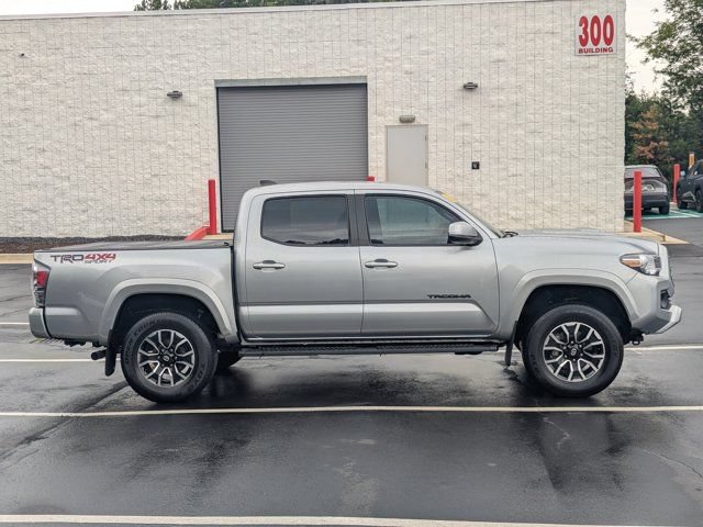 Used 2023 Toyota Tacoma TRD Sport w/ Technology Package AWD/4WD image 8