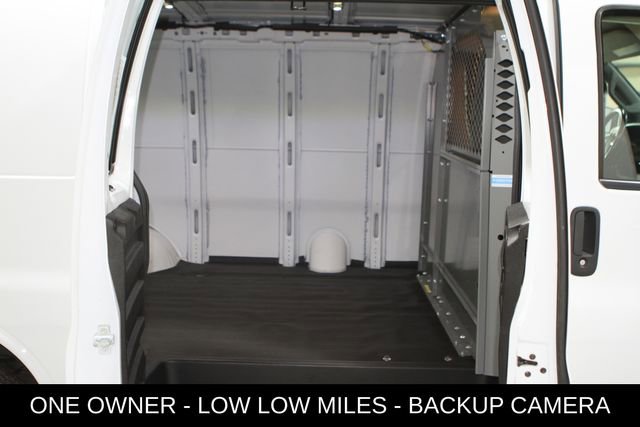 Used 2019 Chevrolet Express 3500 w/ Driver Convenience Package RWD image 25