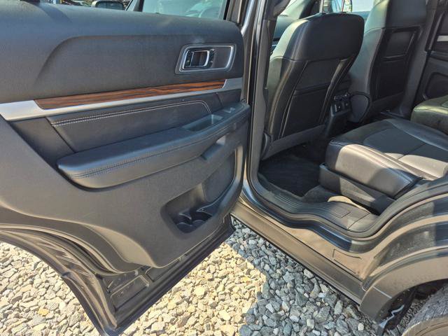 Used 2017 Ford Explorer Limited FWD image 10