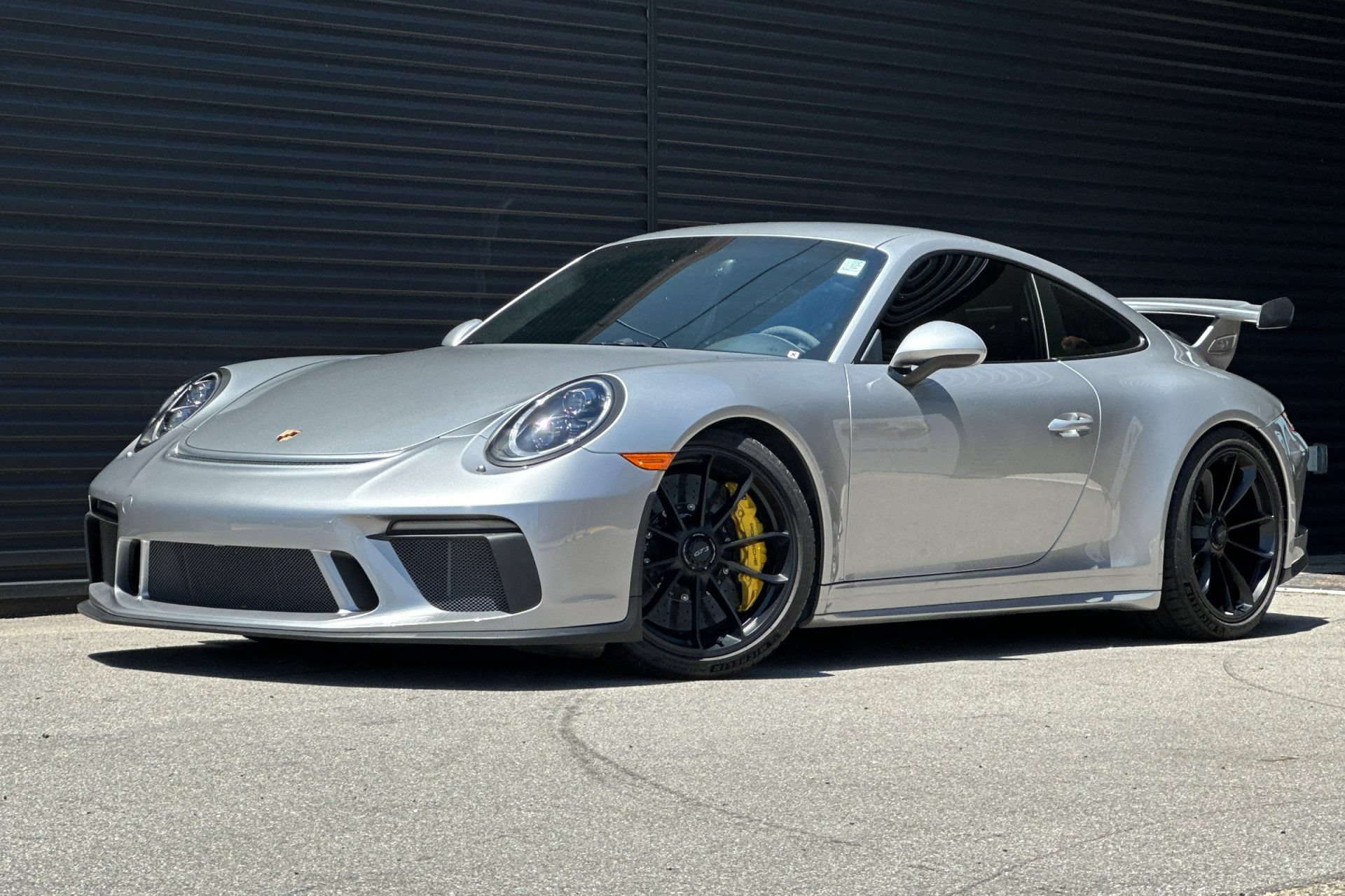 Used 2018 Porsche 911 GT3 RWD image 1