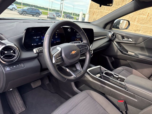 Used 2025 Chevrolet Equinox LT AWD/4WD image 15
