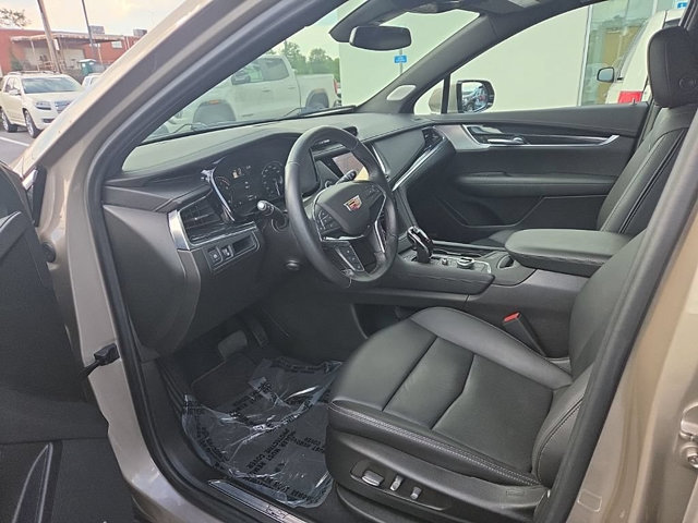 Certified 2022 Cadillac XT5 Premium Luxury AWD/4WD image 10