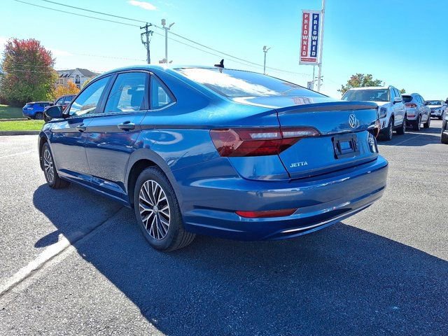 Used 2021 Volkswagen Jetta SE FWD image 4