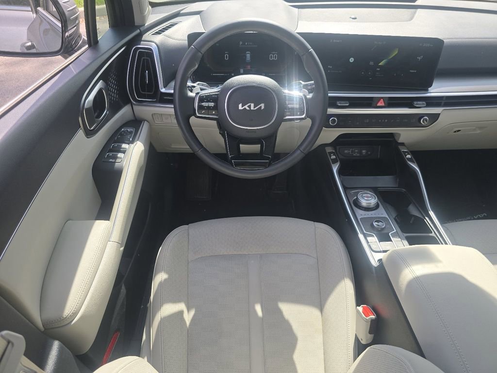 Used 2025 Kia Sorento EX w/ EX Panoramic Sunroof Package image 27