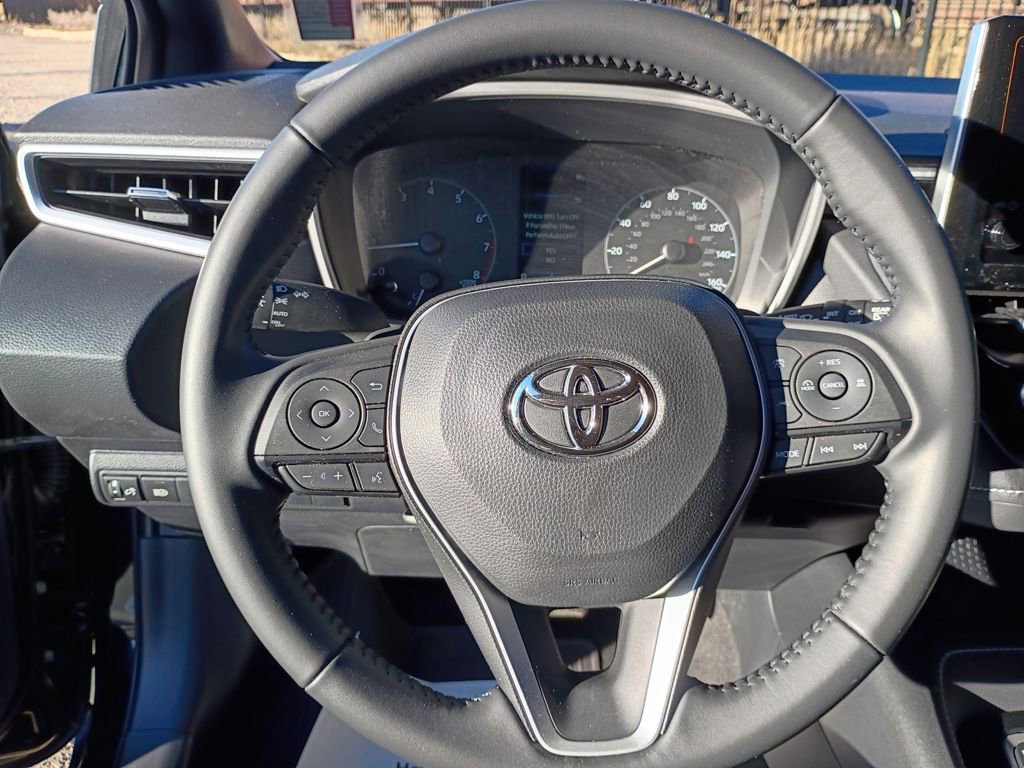 Used 2025 Toyota Corolla SE image 27