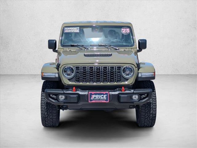 Used 2025 Jeep Gladiator Mojave AWD/4WD image 2