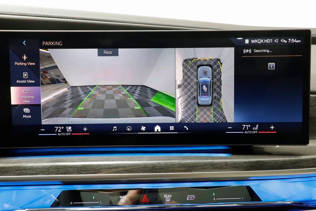 Used 2024 BMW 760i xDrive w/ Premium Package 2 image 12