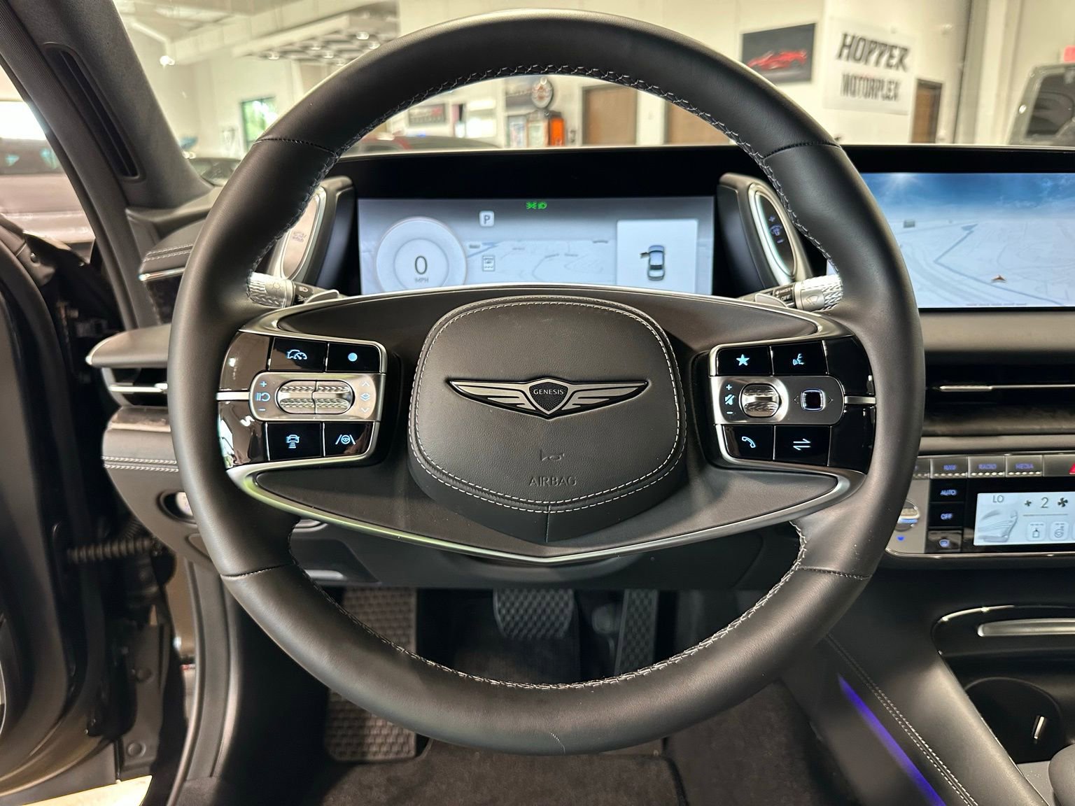 Used 2025 Genesis G90 3.5T AWD/4WD image 18