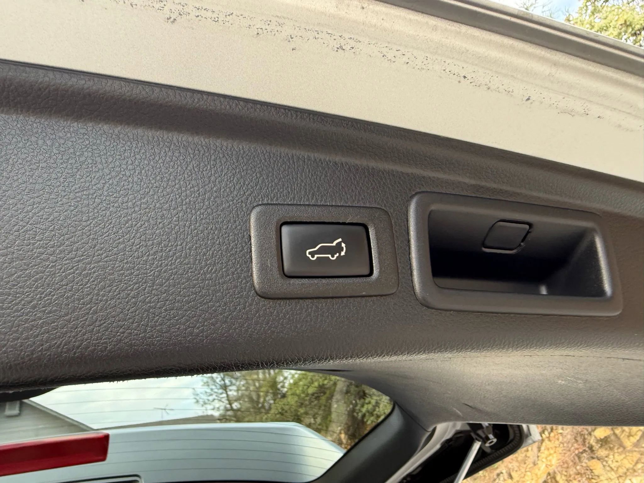 Used 2017 Subaru Forester 2.5i Limited image 22