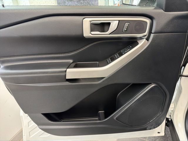Used 2023 Ford Explorer XLT w/ Equipment Group 202A image 21