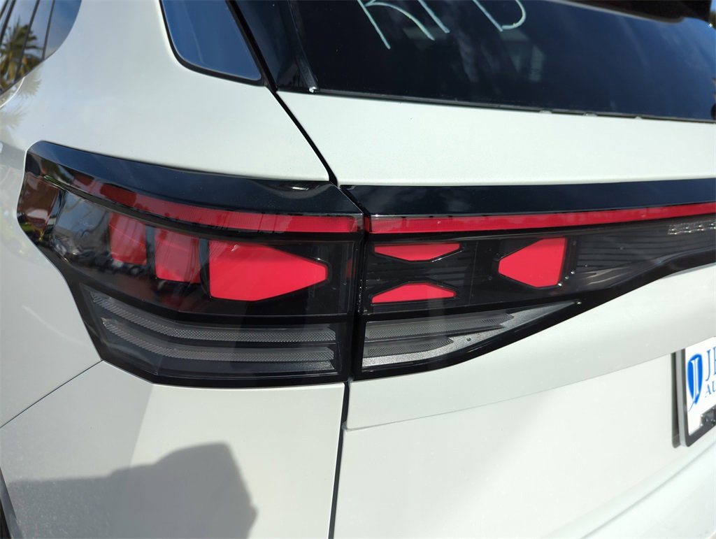 New 2026 Volkswagen Tiguan SEL R-Line image 18