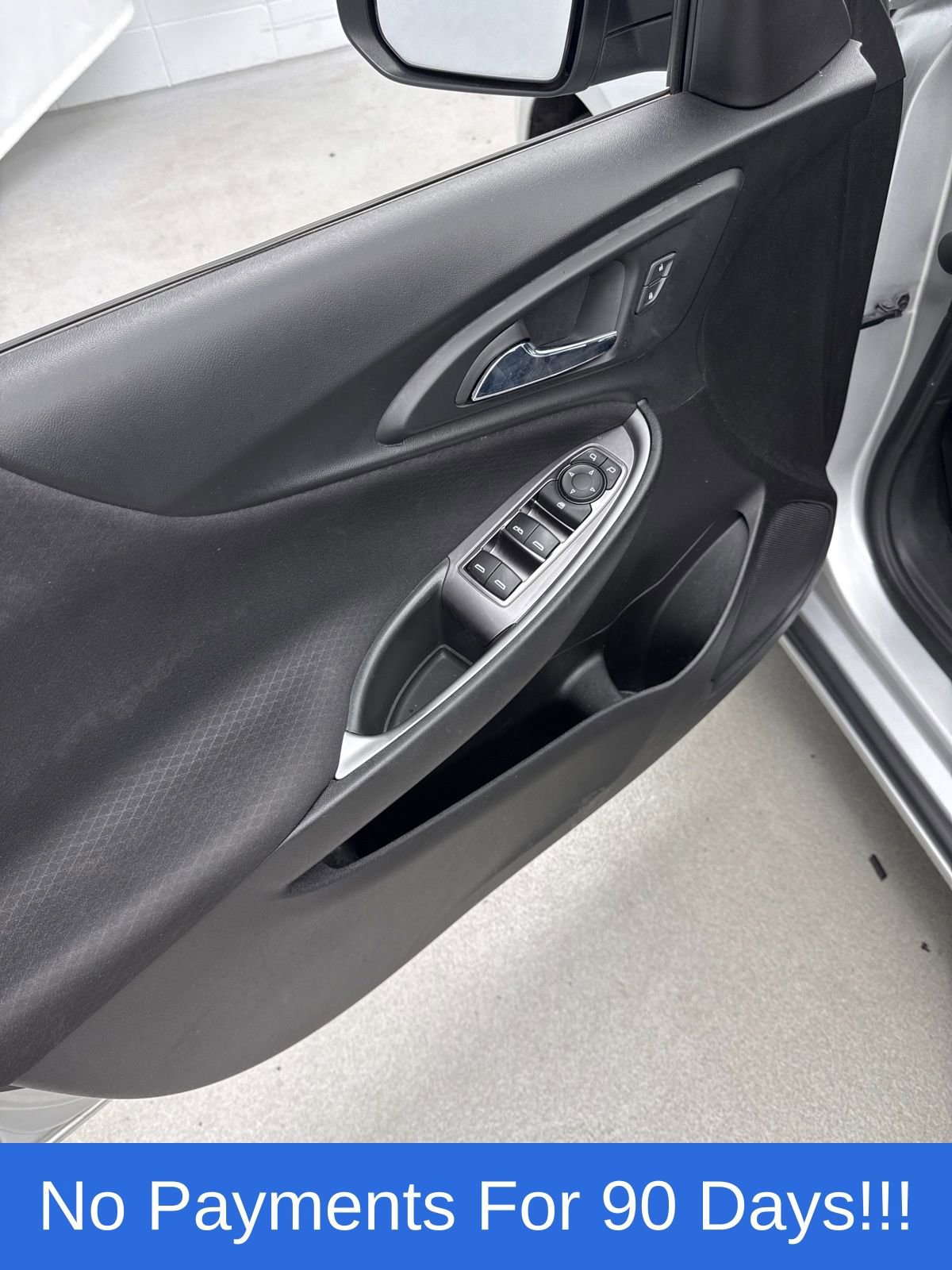 Used 2022 Chevrolet Malibu LT FWD image 14