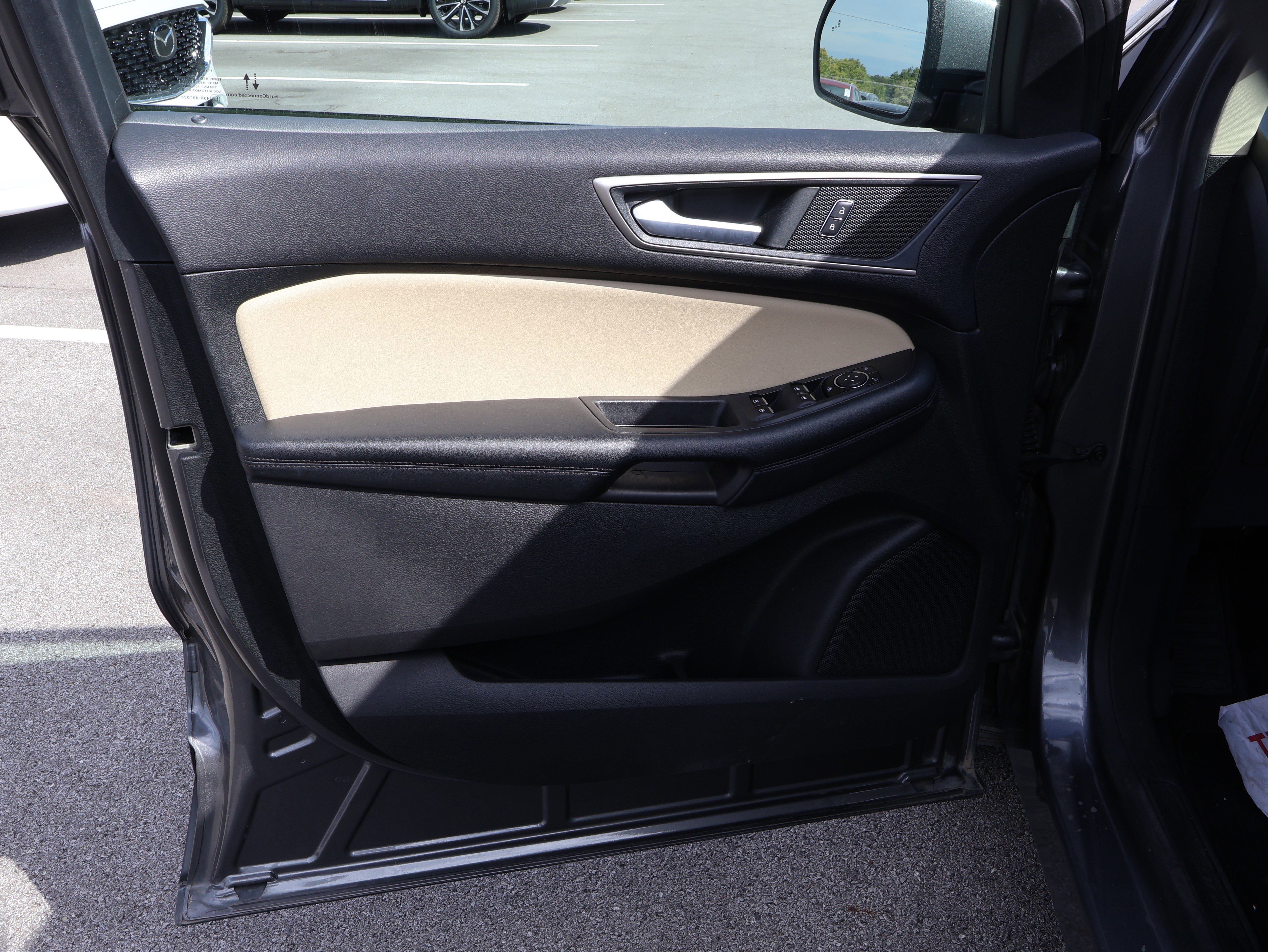 Used 2022 Ford Edge SEL image 23