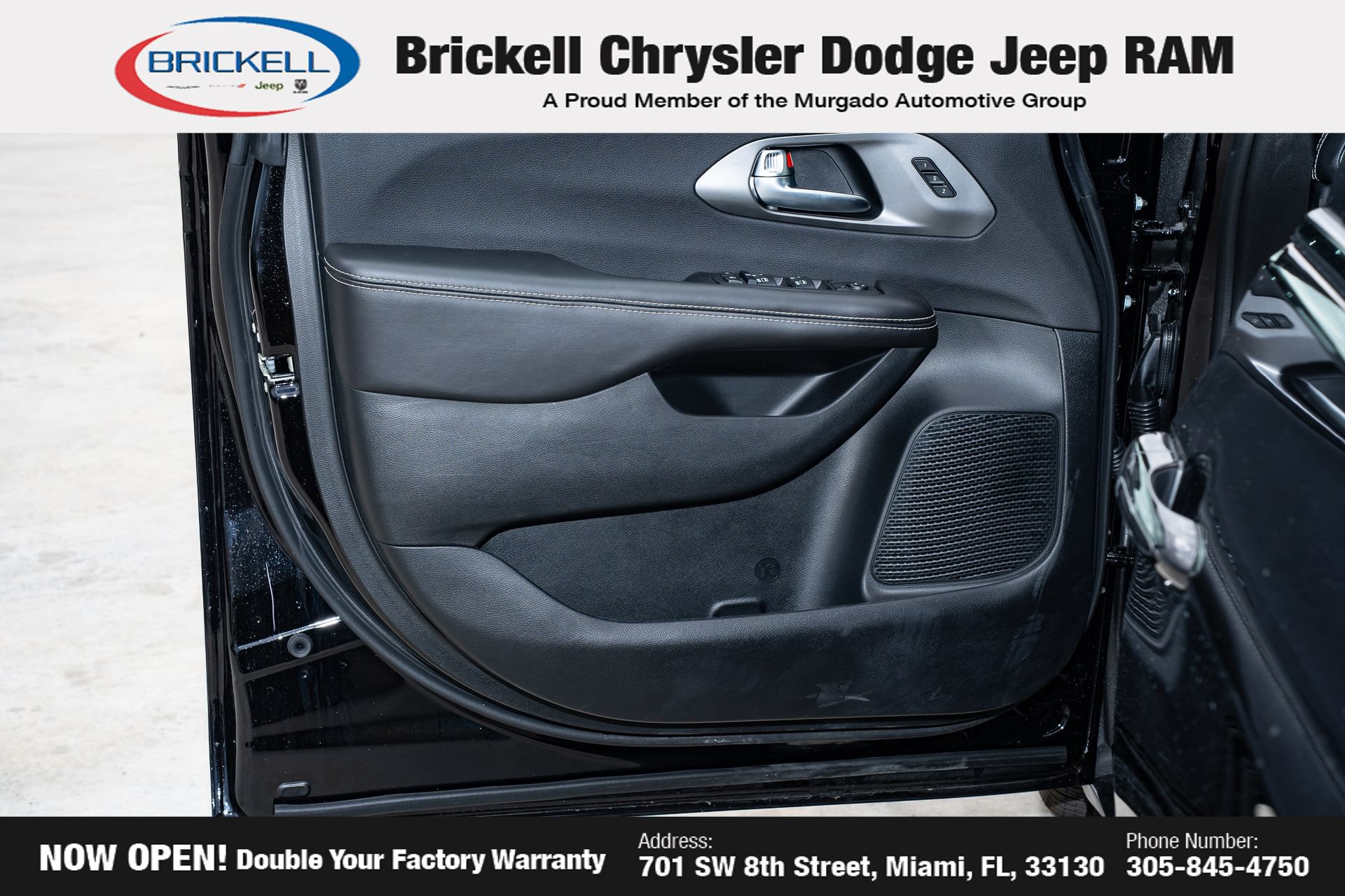Used 2026 Chrysler Pacifica Select w/ S Appearance Package FWD image 11