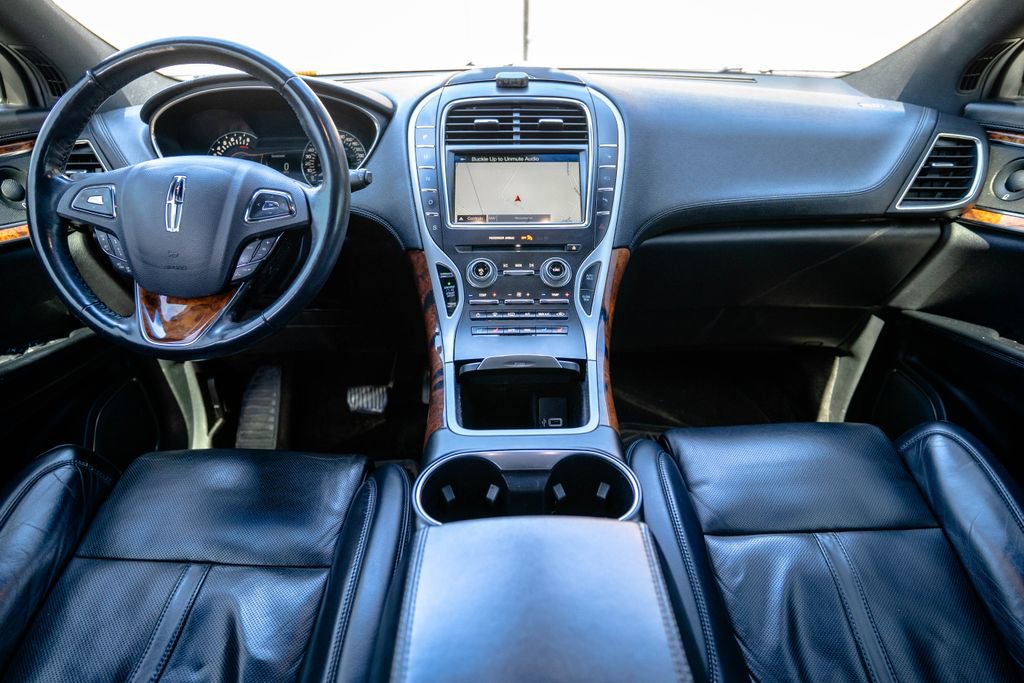 Used 2018 Lincoln MKX Reserve w/ Driver Assistance Package image 12