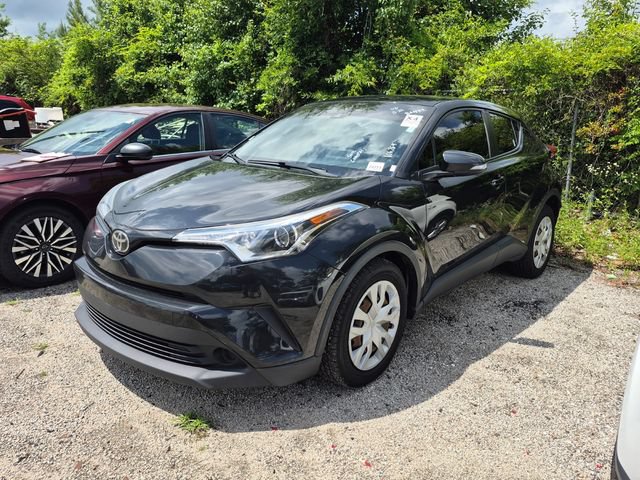 Used 2019 Toyota C-HR LE FWD image 3