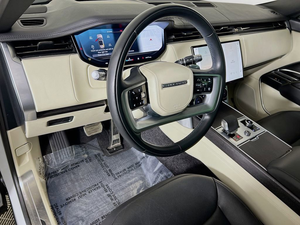 Used 2022 Land Rover Range Rover Long Wheelbase SE AWD/4WD image 9