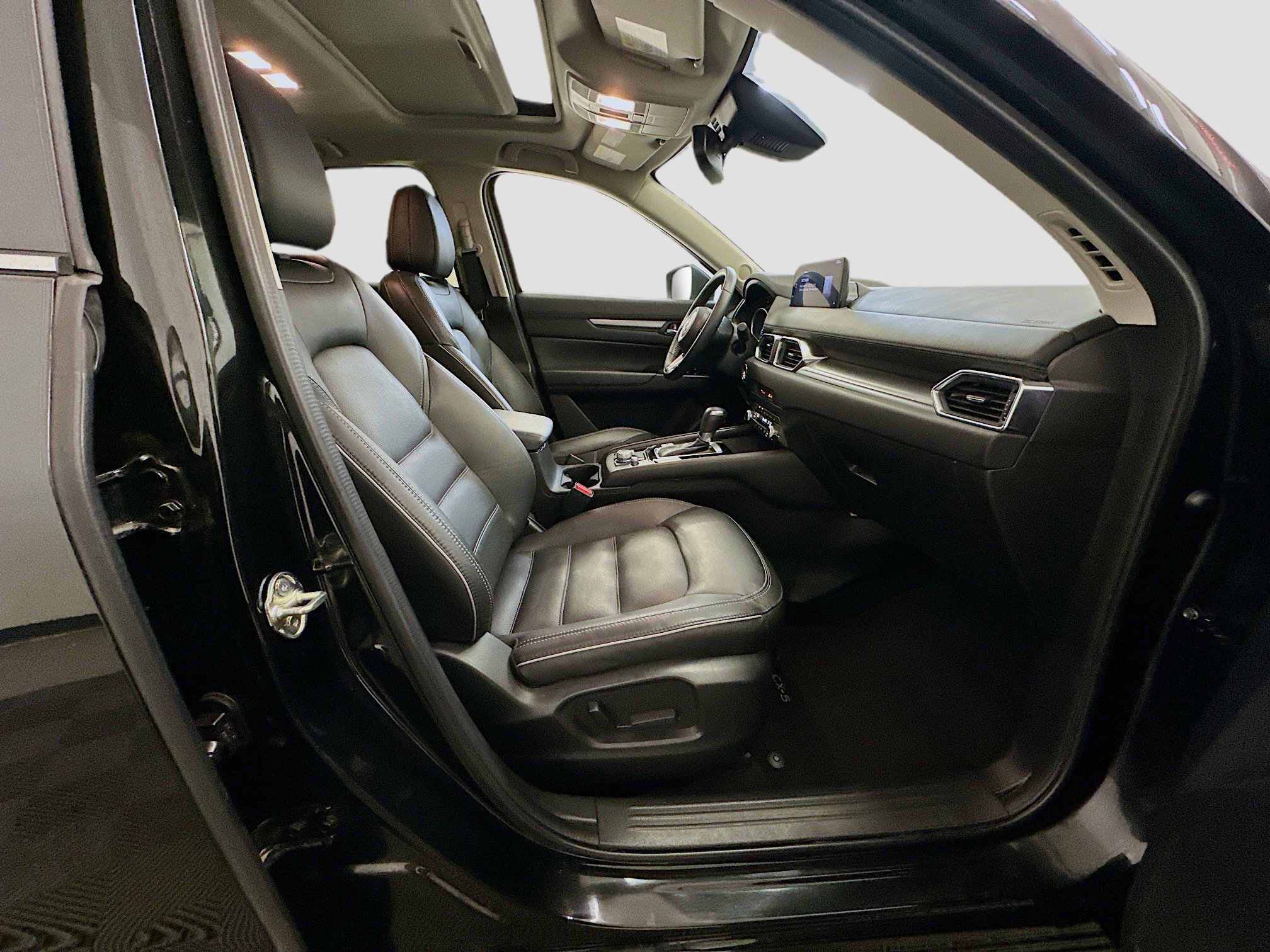 Used 2025 MAZDA CX-5 AWD 2.5 S w/ Preferred Package image 33