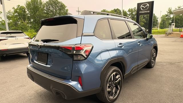 Used 2025 Subaru Forester Limited AWD/4WD image 5