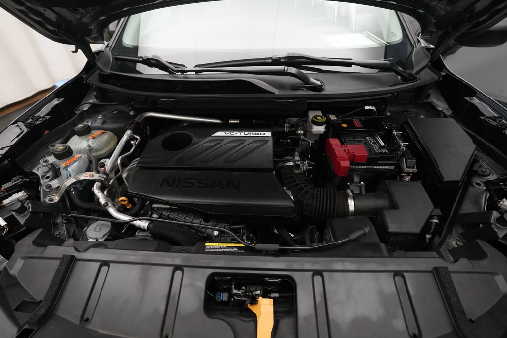 Used 2023 Nissan Rogue S AWD/4WD image 3