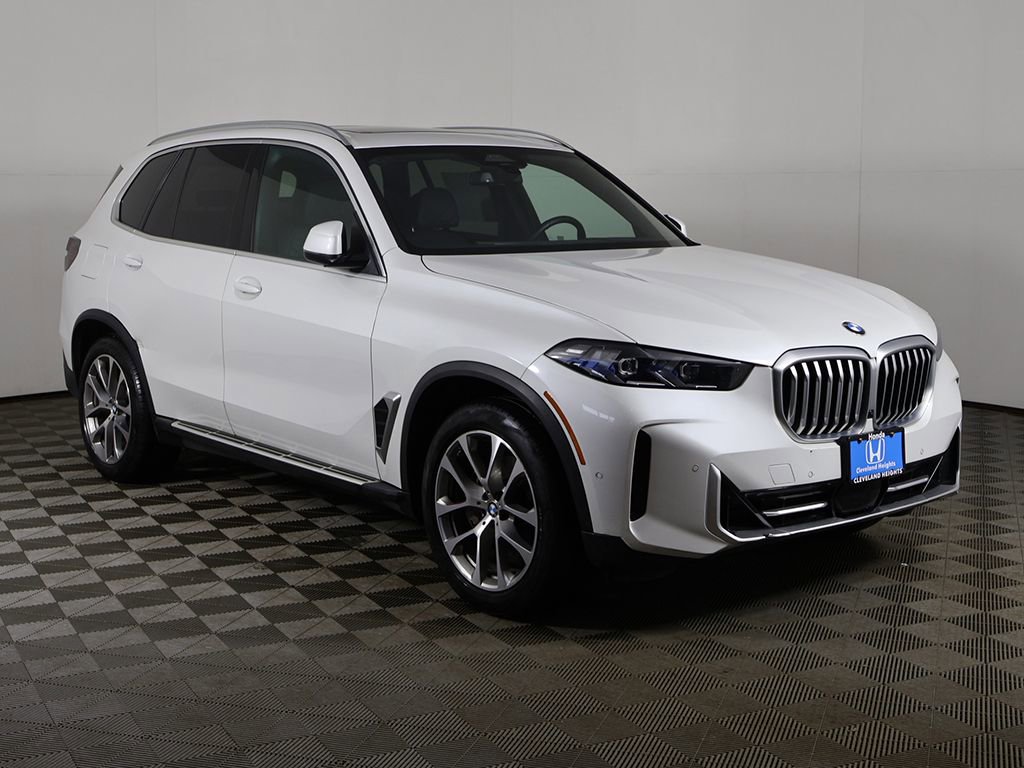 Used 2024 BMW X5 xDrive40i AWD/4WD image 2