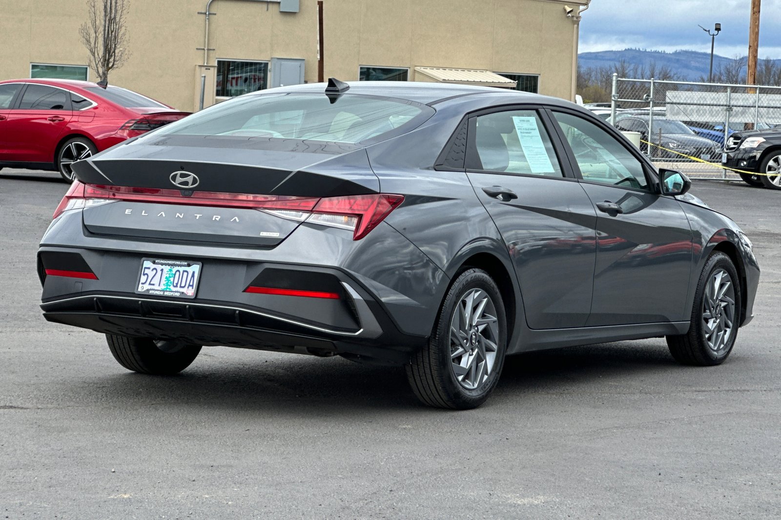 Certified 2024 Hyundai Elantra Blue FWD image 4