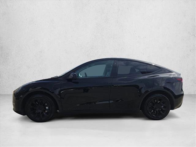 Used 2022 Tesla Model Y Long Range image 9