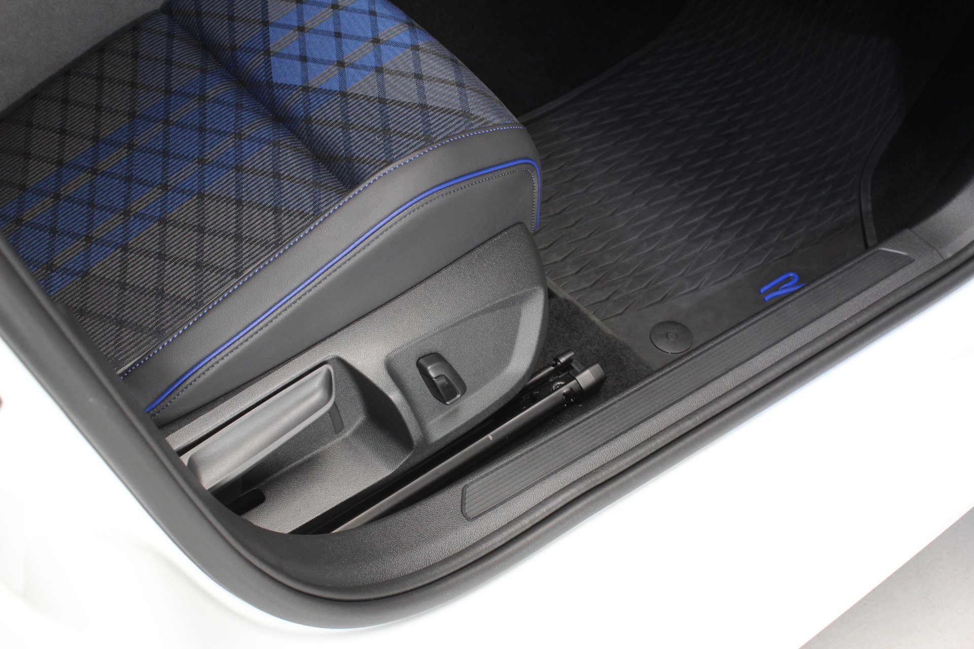 Used 2025 Volkswagen Golf R Black Edition w/ Euro Stye Package image 61