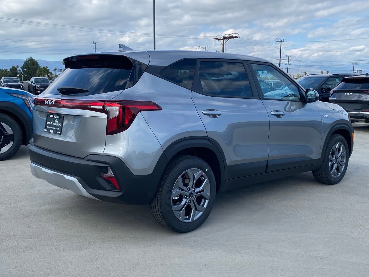 New 2026 Kia Seltos LX image 3